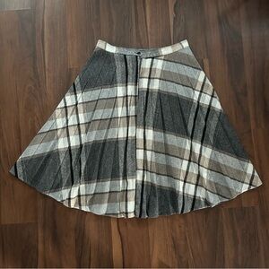 Vintage 1970s gray plaid skirt size 32" waist white black A line wool Pleated